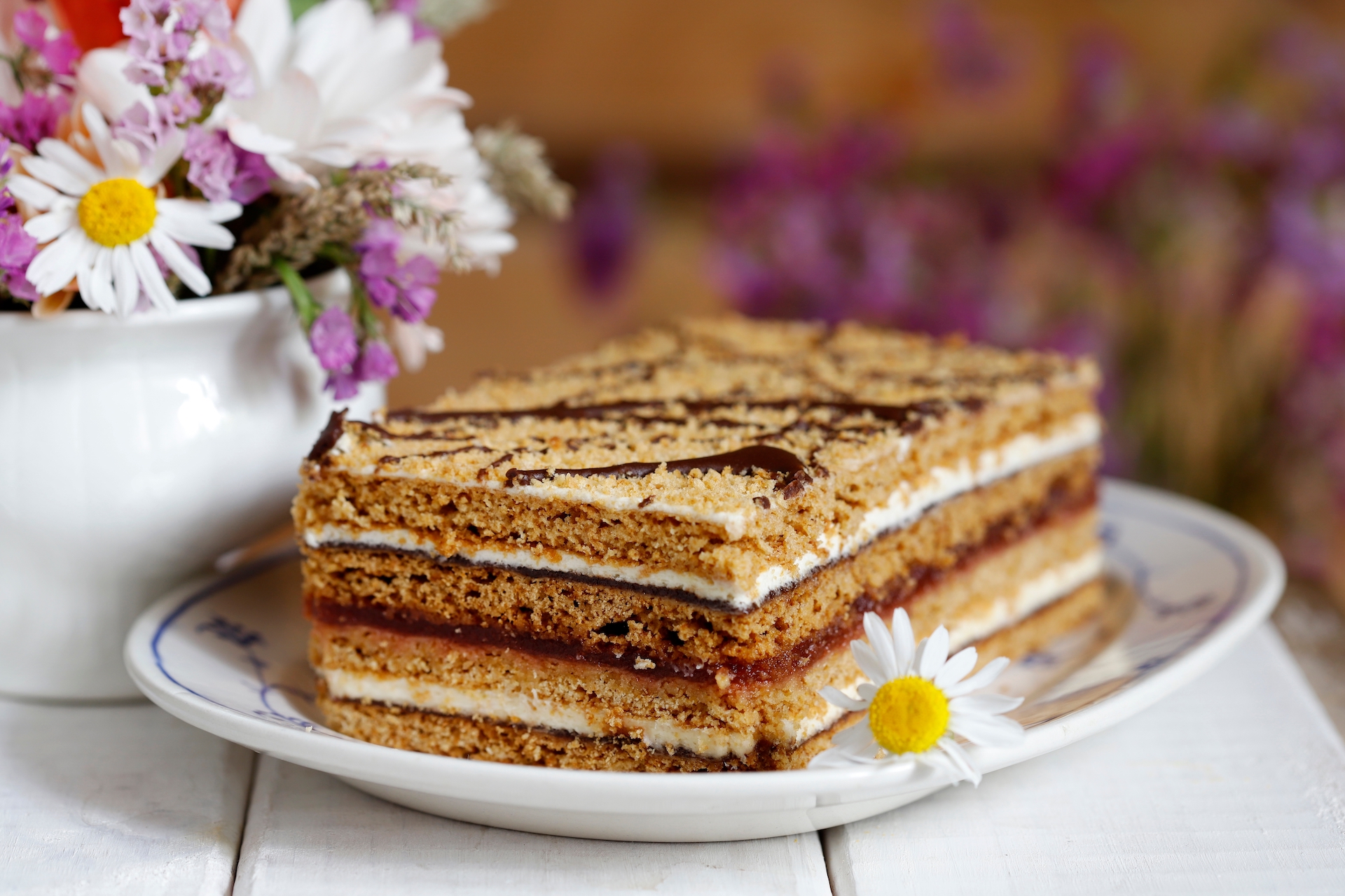 Domáce medové řezy – Recept na vynikající zákusek